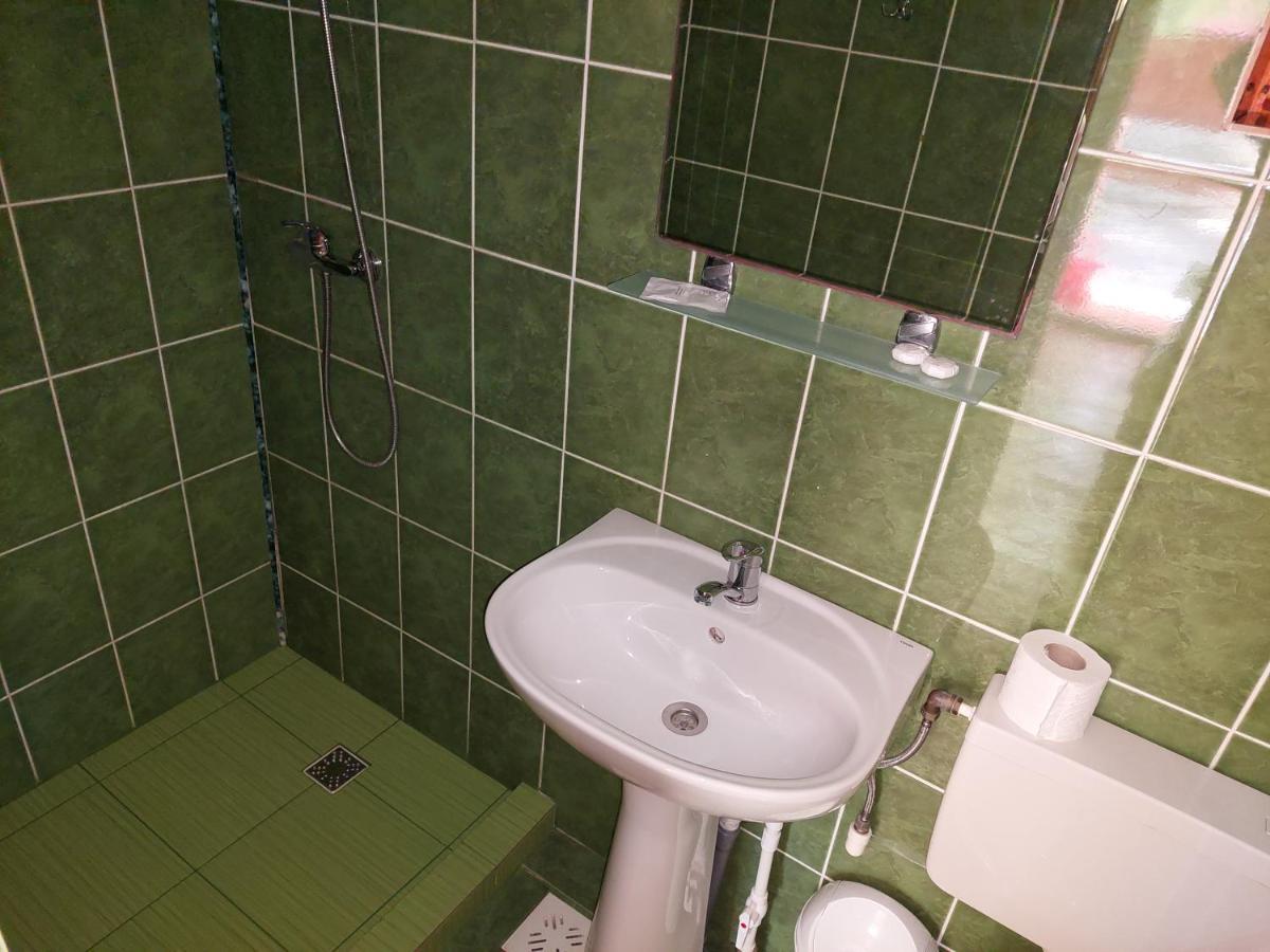Pensiunea La Tavi Murighiol Luaran gambar